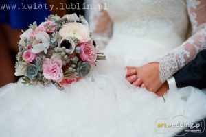 Bukiet ślubny z anemonami